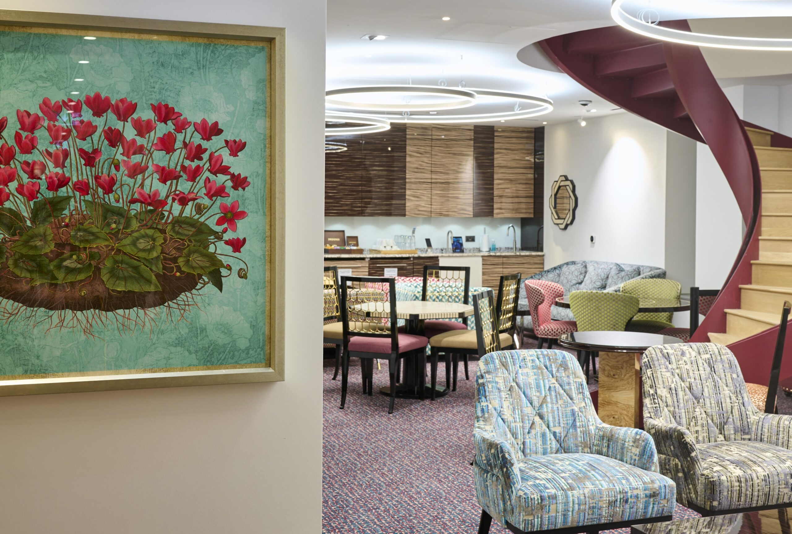 Elegant business lounge at Beaumont Green Park featuring comfortable seating, breakout areas and a professional environment for networking and collaboration.