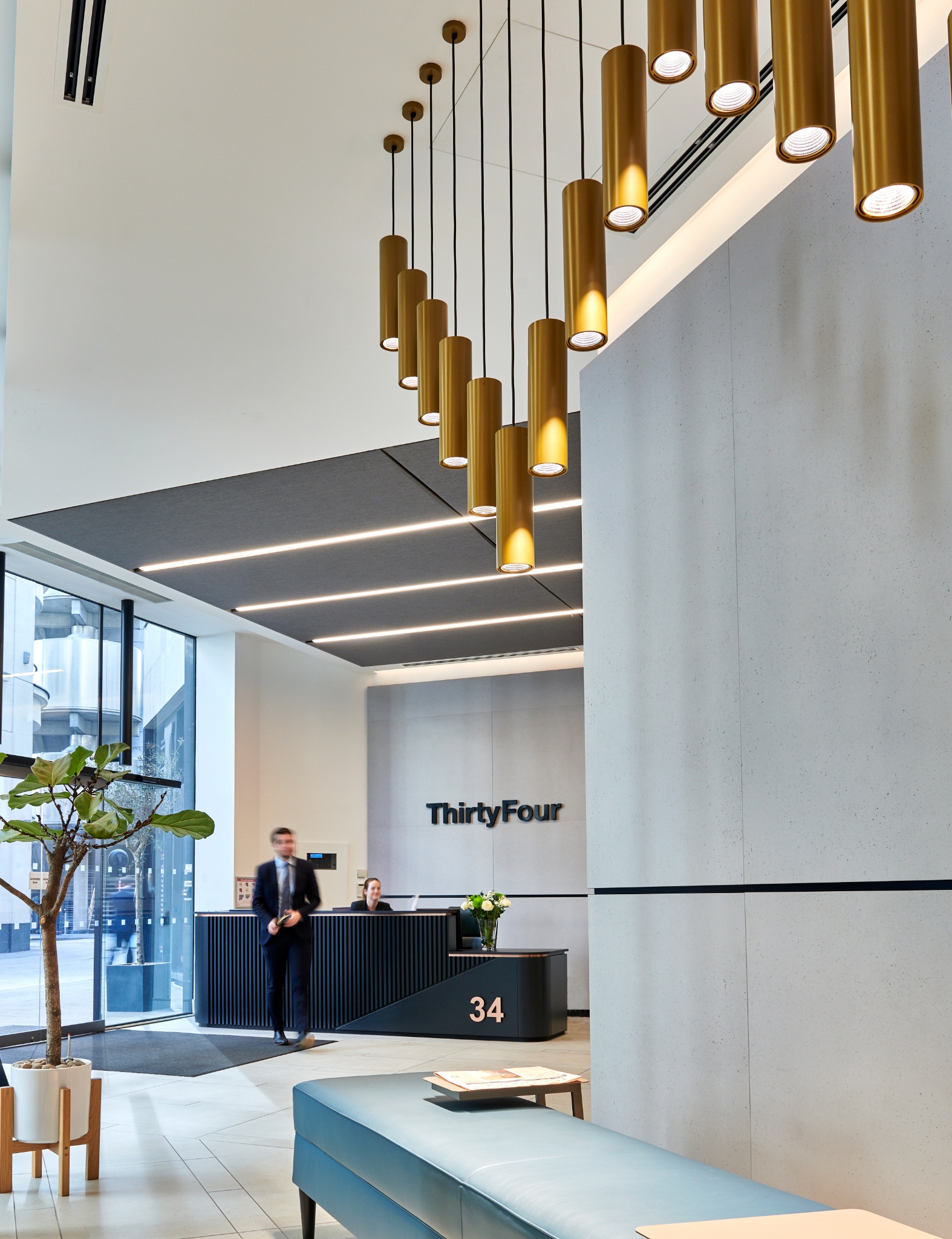Welcoming reception space at Beaumont Leadenhall with premium finishes, modern lighting and a professional visitor experience.