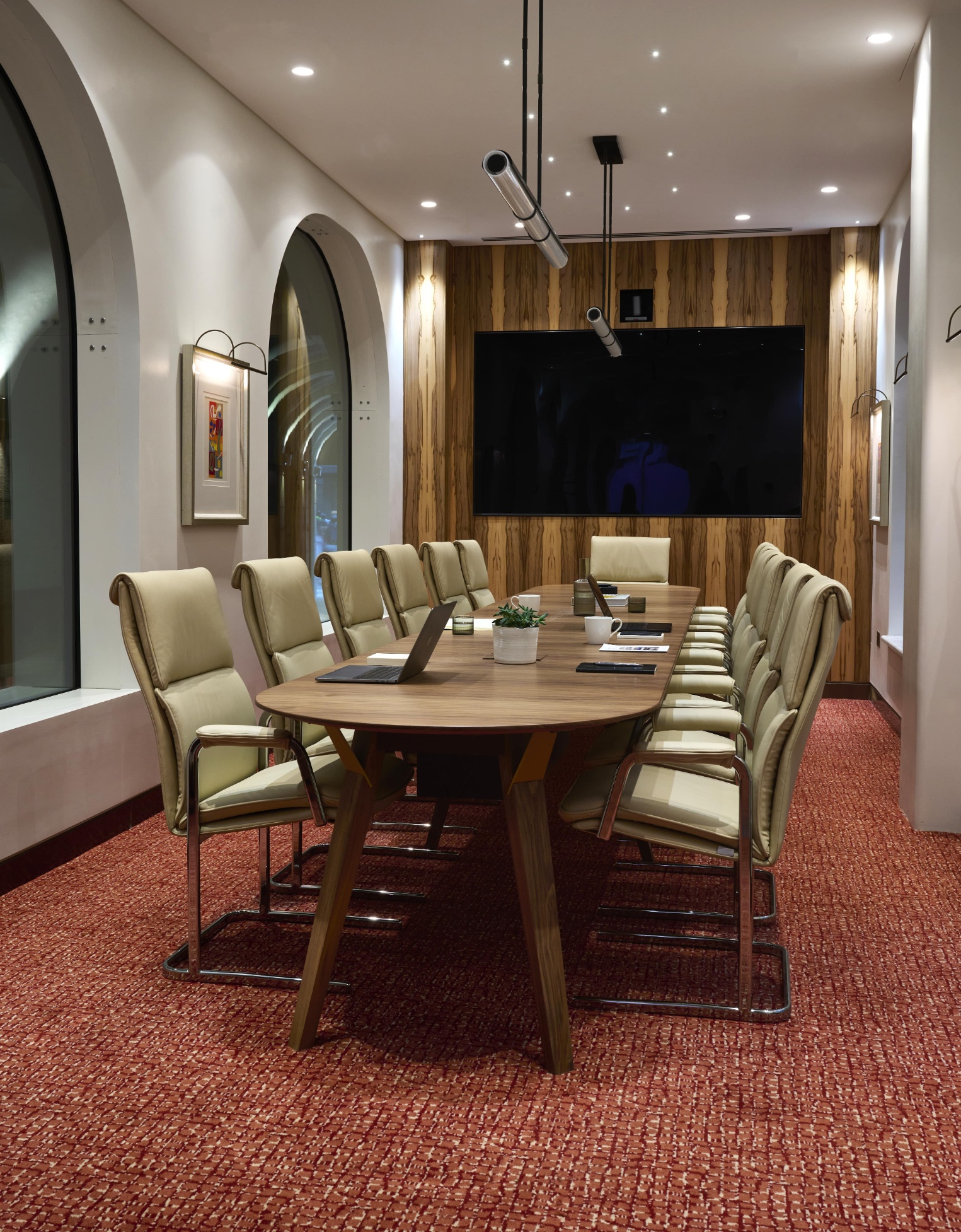 Professional meeting room at Beaumont Moorgate designed for presentations, board meetings and client discussions.