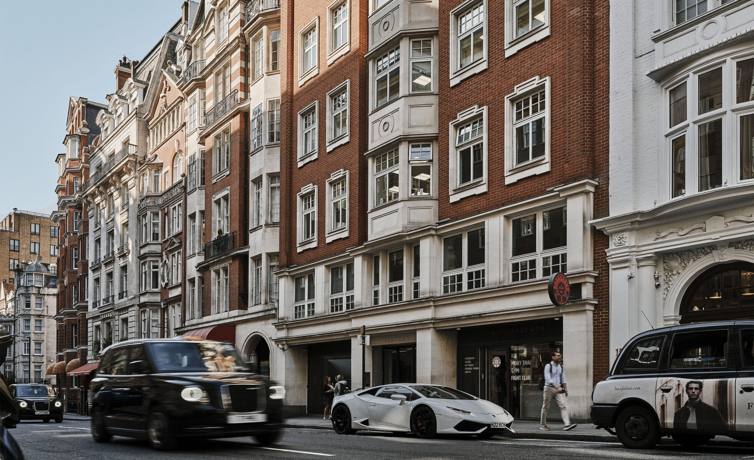 Beaumont Mayfair provides luxury workspace, private offices and premium business amenities in one of London's most prestigious locations.